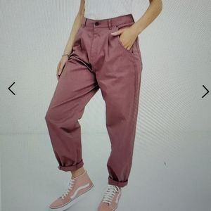 Vero Moda Chino pants in pink